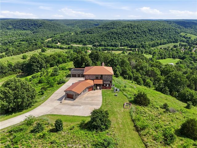 612 Madison 1556, Eureka Springs, AR 72632