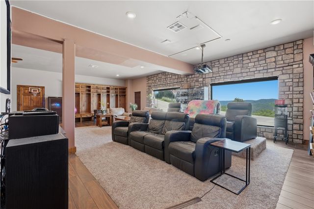 612 Madison 1556, Eureka Springs, AR 72632