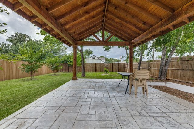 2000 Langston Street, Fort Worth, TX 76105