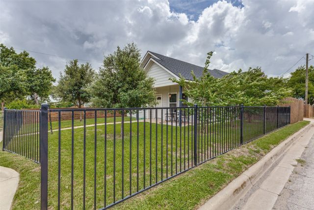2000 Langston Street, Fort Worth, TX 76105