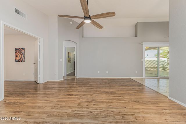 10728 W IRMA Lane, Peoria, AZ 85373