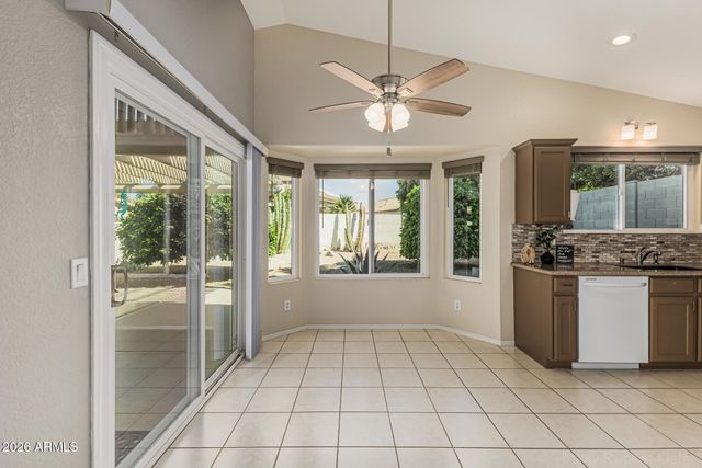 10728 W IRMA Lane, Peoria, AZ 85373