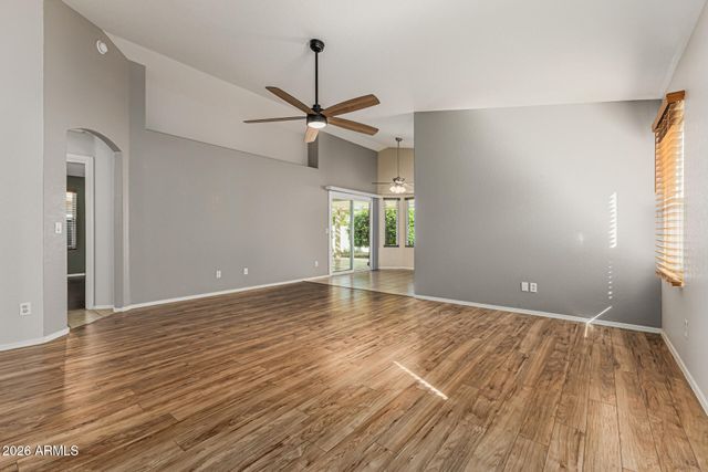 10728 W IRMA Lane, Peoria, AZ 85373