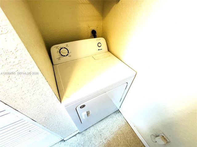 705 Belmont Ln 705, North Lauderdale, FL 33068
