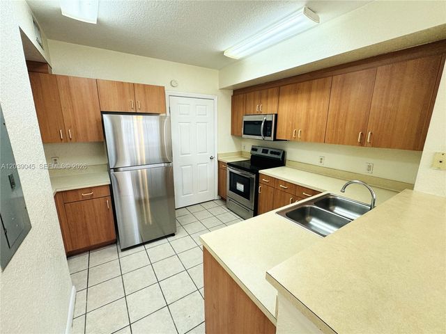 705 Belmont Ln 705, North Lauderdale, FL 33068