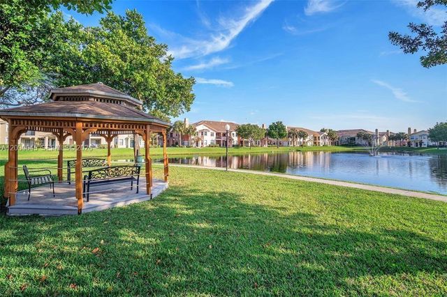 705 Belmont Ln 705, North Lauderdale, FL 33068