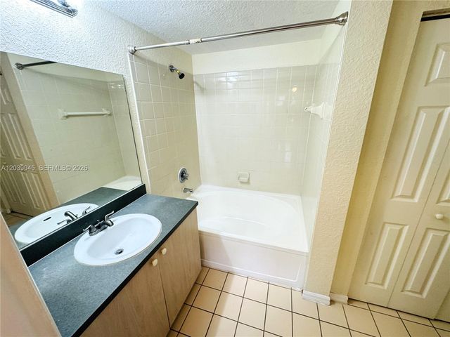 705 Belmont Ln 705, North Lauderdale, FL 33068