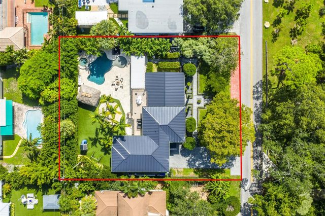 2421 NE 12th Street, Fort Lauderdale, FL 33304