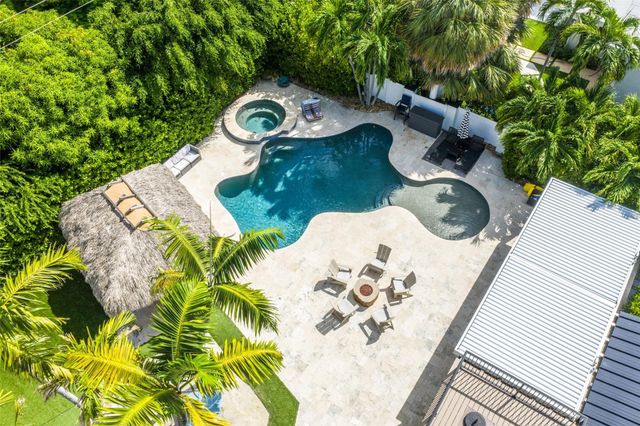 2421 NE 12th Street, Fort Lauderdale, FL 33304