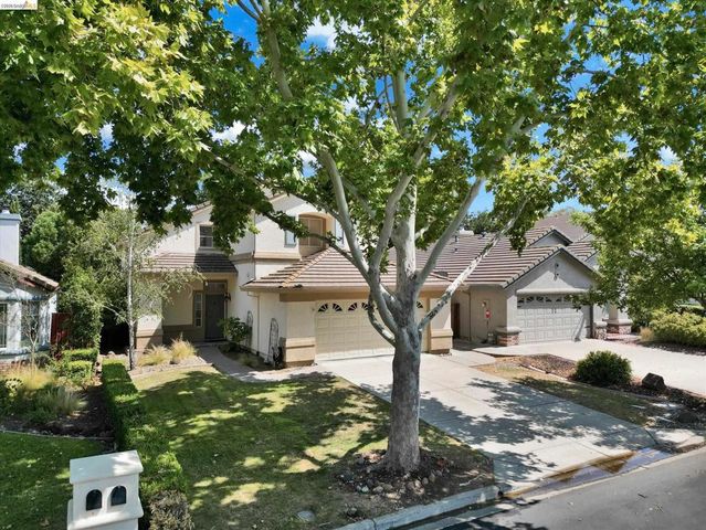 550 Apple Hill Dr, Brentwood, CA 94513