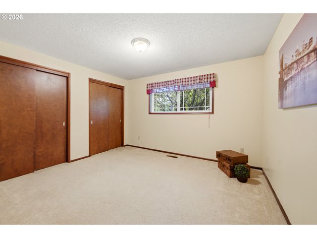 20350 Sw MADELINE Pl, Beaverton, OR 97078
