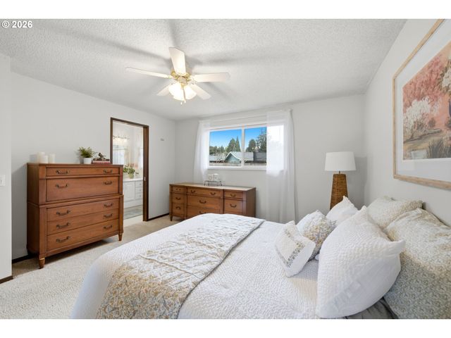 20350 Sw MADELINE Pl, Beaverton, OR 97078