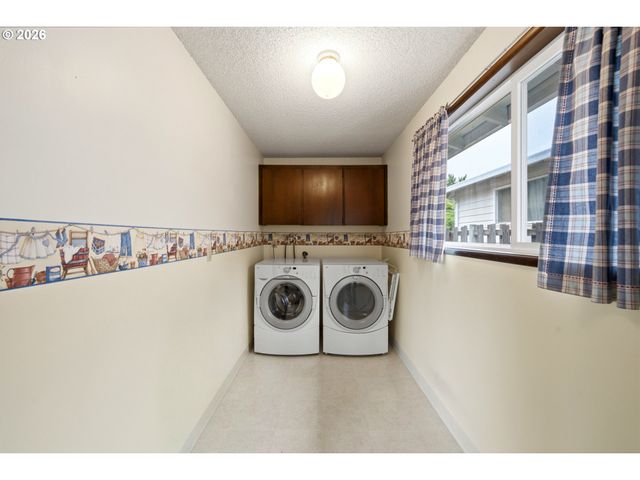 20350 Sw MADELINE Pl, Beaverton, OR 97078
