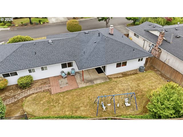 20350 Sw MADELINE Pl, Beaverton, OR 97078