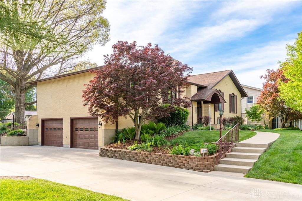 3806 Saint Andrews, Bath Twp, OH 45324