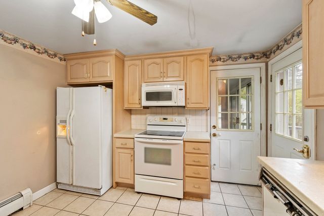 1106 Wachusett St, Holden, MA 01522