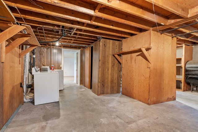 1106 Wachusett St, Holden, MA 01522