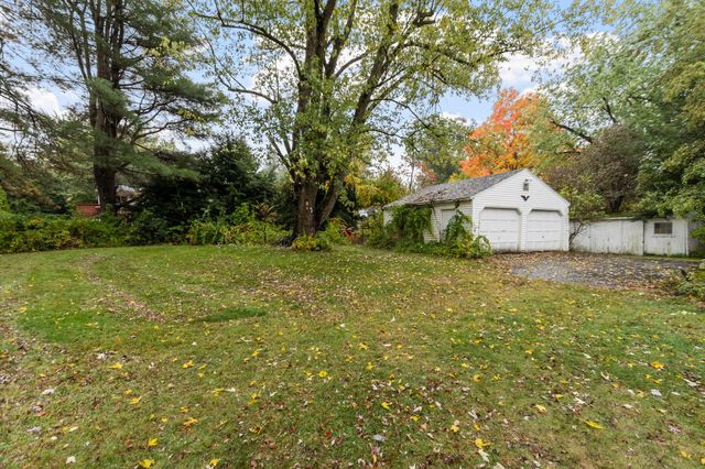 1106 Wachusett St, Holden, MA 01522
