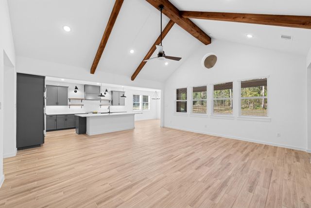 124 Roebuck Lane, New Waverly, TX 77358