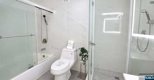 1055 River Road 302, Edgewater, NJ 07020