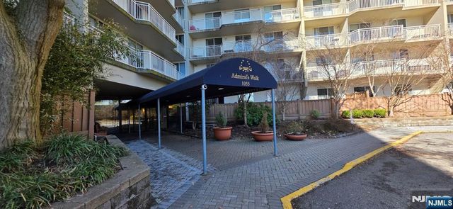 1055 River Road 302, Edgewater, NJ 07020