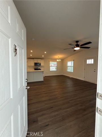 9850 Garfield Ave 18, Huntington Beach, CA 92646