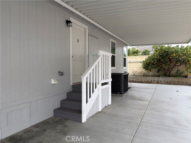 9850 Garfield Ave 18, Huntington Beach, CA 92646