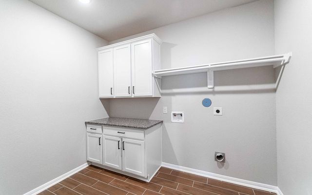 3823 Mulberry Farms Drive, Santa Fe, TX 77510