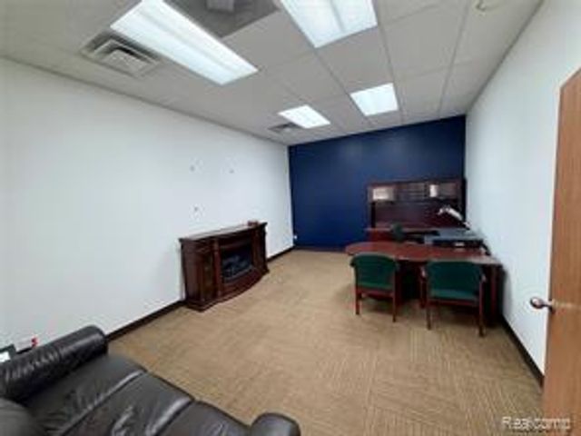 28501 Little Mack Avenue, Saint Clair Shores, MI 48081