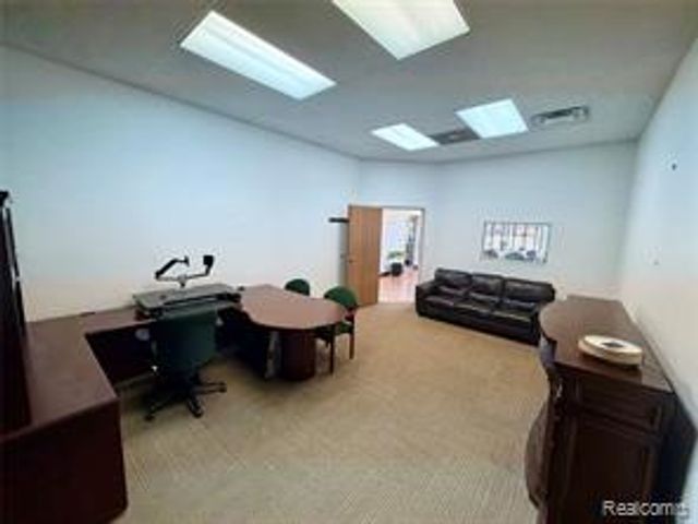 28501 Little Mack Avenue, Saint Clair Shores, MI 48081