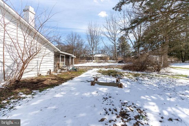 239 MEADOW LN, Pennsylvania Furnace, PA 16865