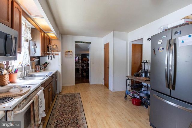 239 MEADOW LN, Pennsylvania Furnace, PA 16865