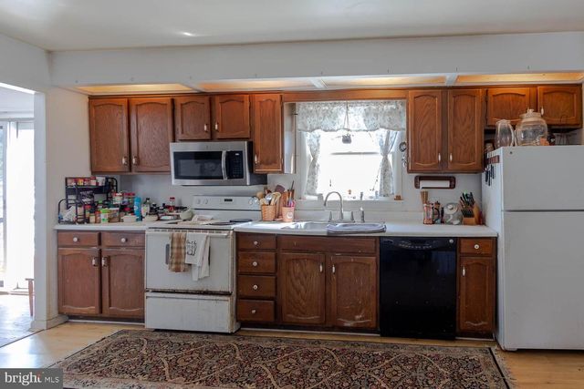 239 MEADOW LN, Pennsylvania Furnace, PA 16865