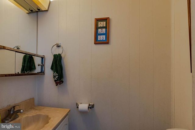 239 MEADOW LN, Pennsylvania Furnace, PA 16865