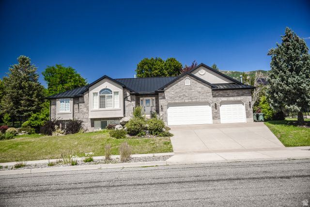 1698 E LAKEVIEW WAY, Ogden, UT 84403