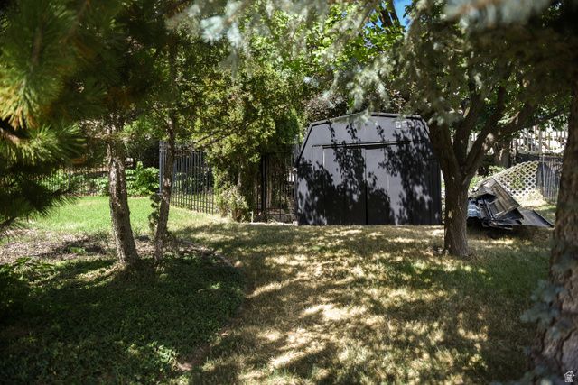 1698 E LAKEVIEW WAY, Ogden, UT 84403