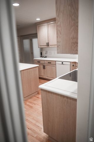 1698 E LAKEVIEW WAY, Ogden, UT 84403