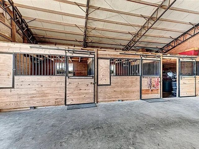 14620 Ravenwood Lane, Garfield, AR 72732