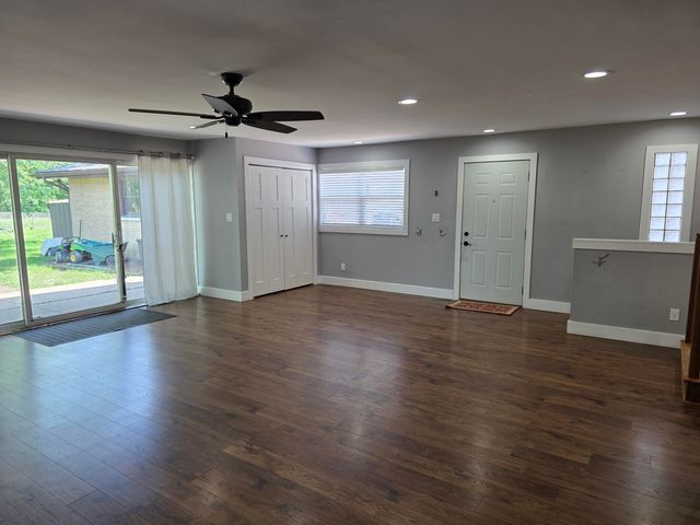 405 Fairview Avenue, Crown Point, IN 46307