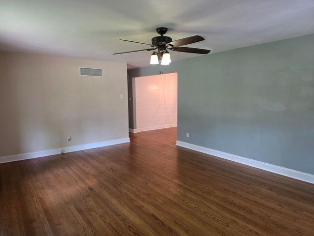 405 Fairview Avenue, Crown Point, IN 46307