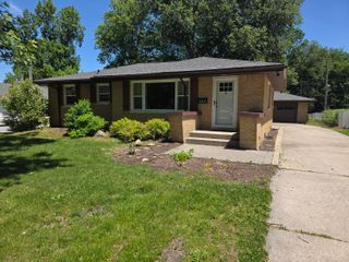 405 Fairview Avenue, Crown Point, IN 46307