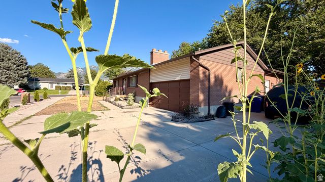1236 E VIOLET DR, Sandy, UT 84094