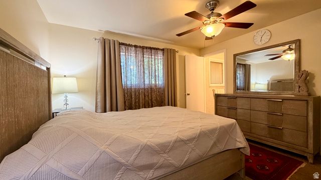 1236 E VIOLET DR, Sandy, UT 84094