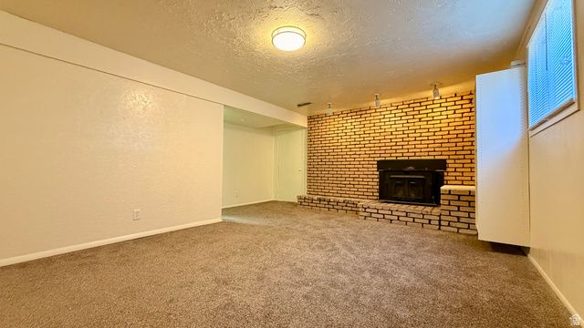 1236 E VIOLET DR, Sandy, UT 84094