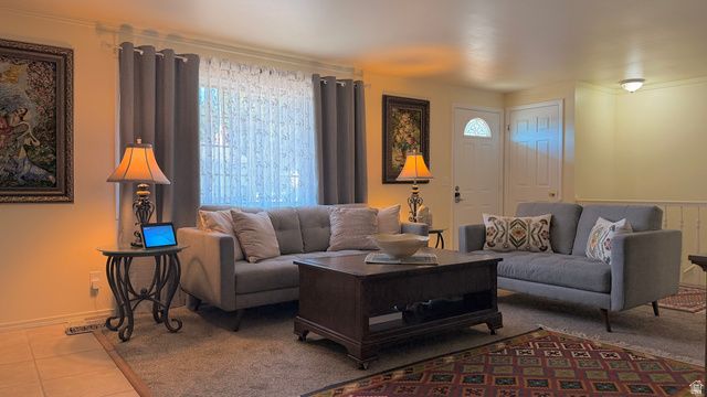 1236 E VIOLET DR, Sandy, UT 84094