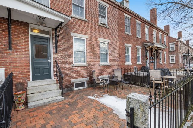 98 West Merrimack Street B, Manchester, NH 03101