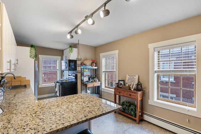 98 West Merrimack Street B, Manchester, NH 03101