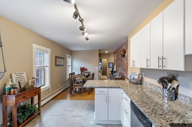 98 West Merrimack Street B, Manchester, NH 03101