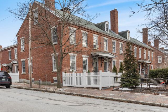 98 West Merrimack Street B, Manchester, NH 03101