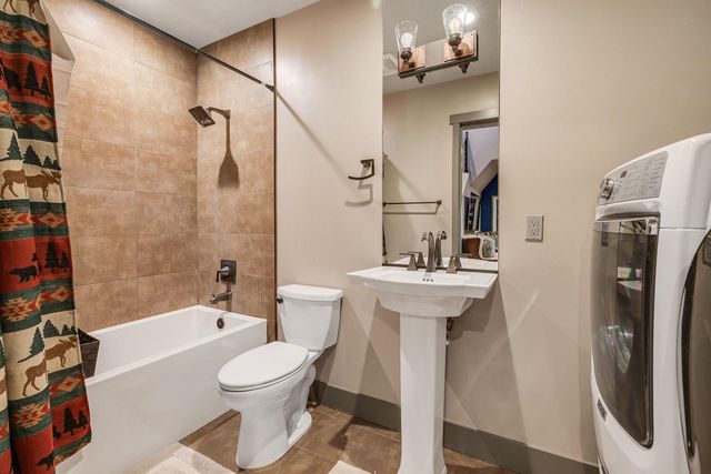 1365 North Lake Boulevard, Tahoe City, CA 96145